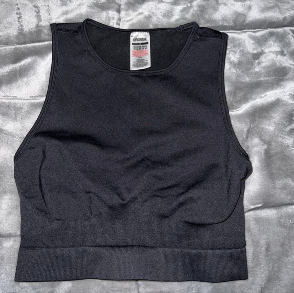 Gymshark black cropped top